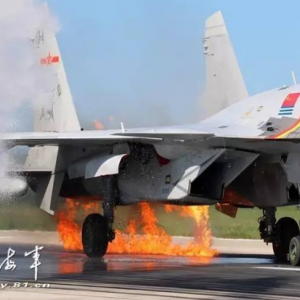 成功救回價值近4億的戰機，他啥來頭？