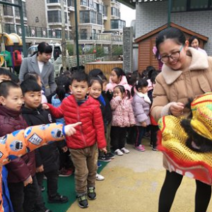 民俗文化走進(jìn)滎陽三幼 美術(shù)特色啟迪幼兒智慧