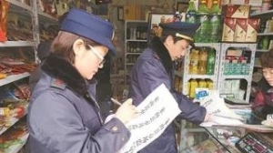校園食品要嚴(yán)管，農(nóng)村食品市場也要“大掃除”