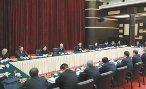 統一思想一鼓作氣頑強作戰越戰越勇 著力解決“兩不愁三保障”突出問題