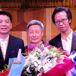 “師恩如歌” 陳嶺、張艷林獨唱音樂會在上海東方藝術中心成功舉行