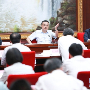 李克強主持召開部分省份穩就業工作座談會強調 把就業優先放在經濟發展更加突出位置