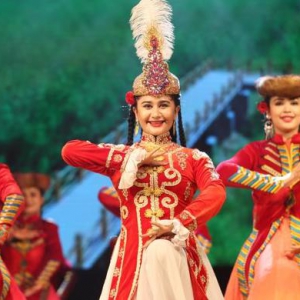 4個(gè)多月精心打磨，千里之外來(lái)送演出，這臺(tái)晚會(huì)飽含太多的浦莎兩地情