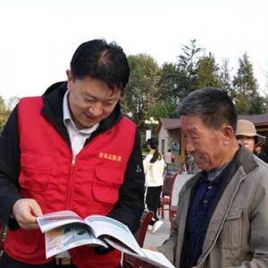 “勞動者之歌·共同的家園”文藝演出走進青島國際創新園、走進枯桃社區