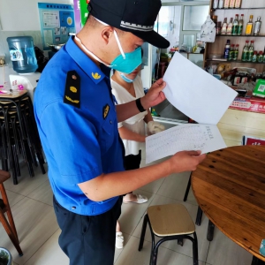 松江區經開區城管緊盯市容不放松，防控疫情不松懈